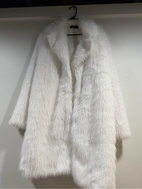 Faux Fur White Ski & Snow Coat - Luxurious Warmth